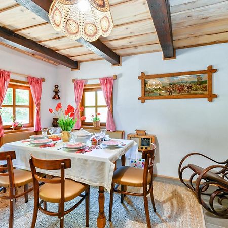 Pet Friendly Home In Varazdin Breg With Jacuzzi Exterior photo