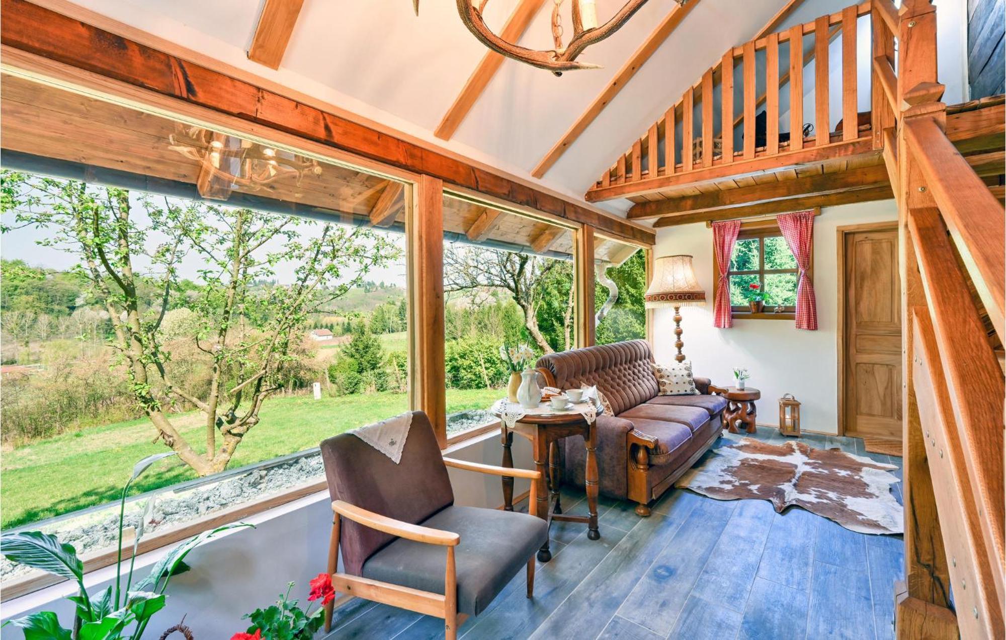 Pet Friendly Home In Varazdin Breg With Jacuzzi Exterior photo