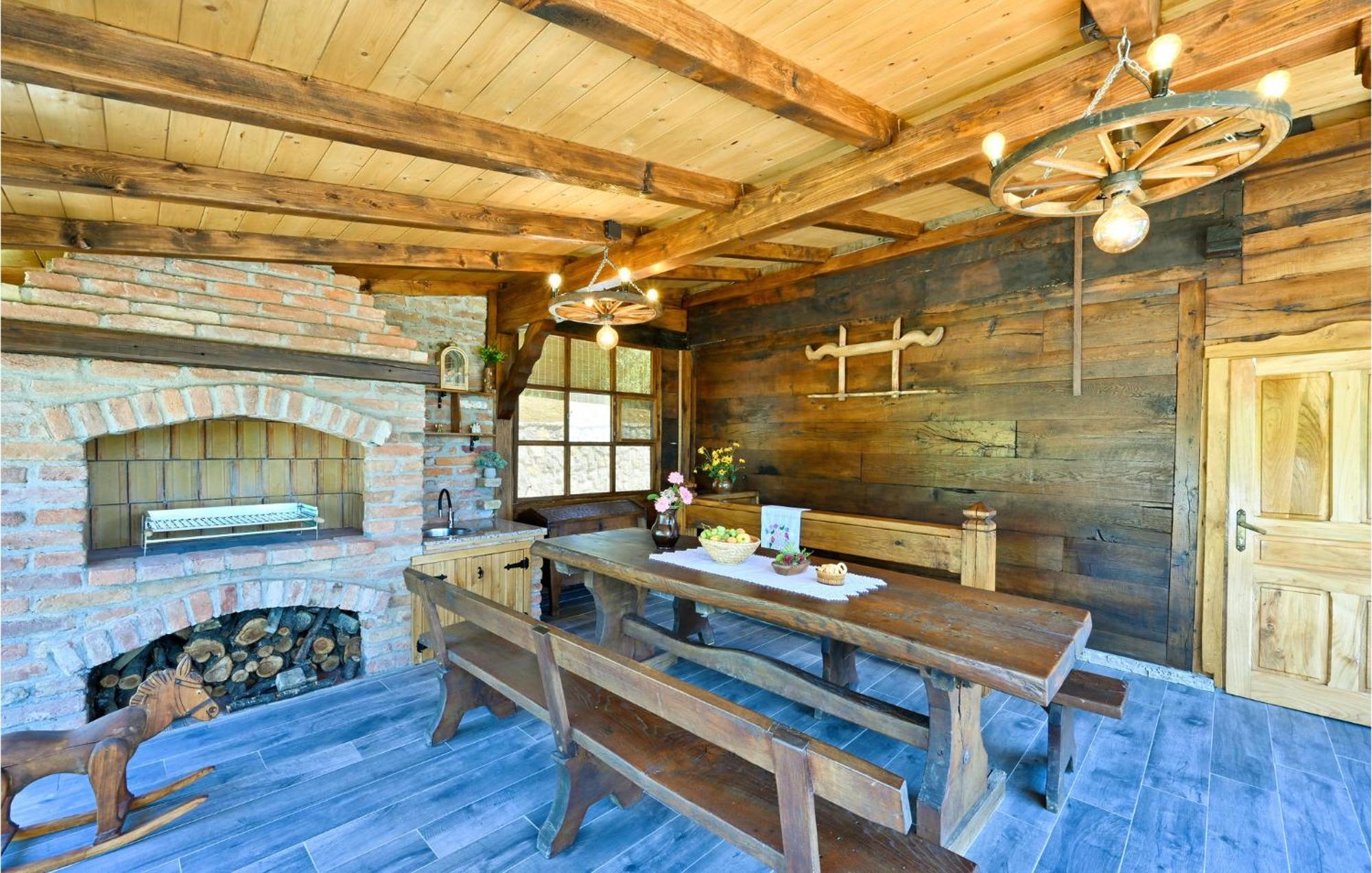 Pet Friendly Home In Varazdin Breg With Jacuzzi Exterior photo