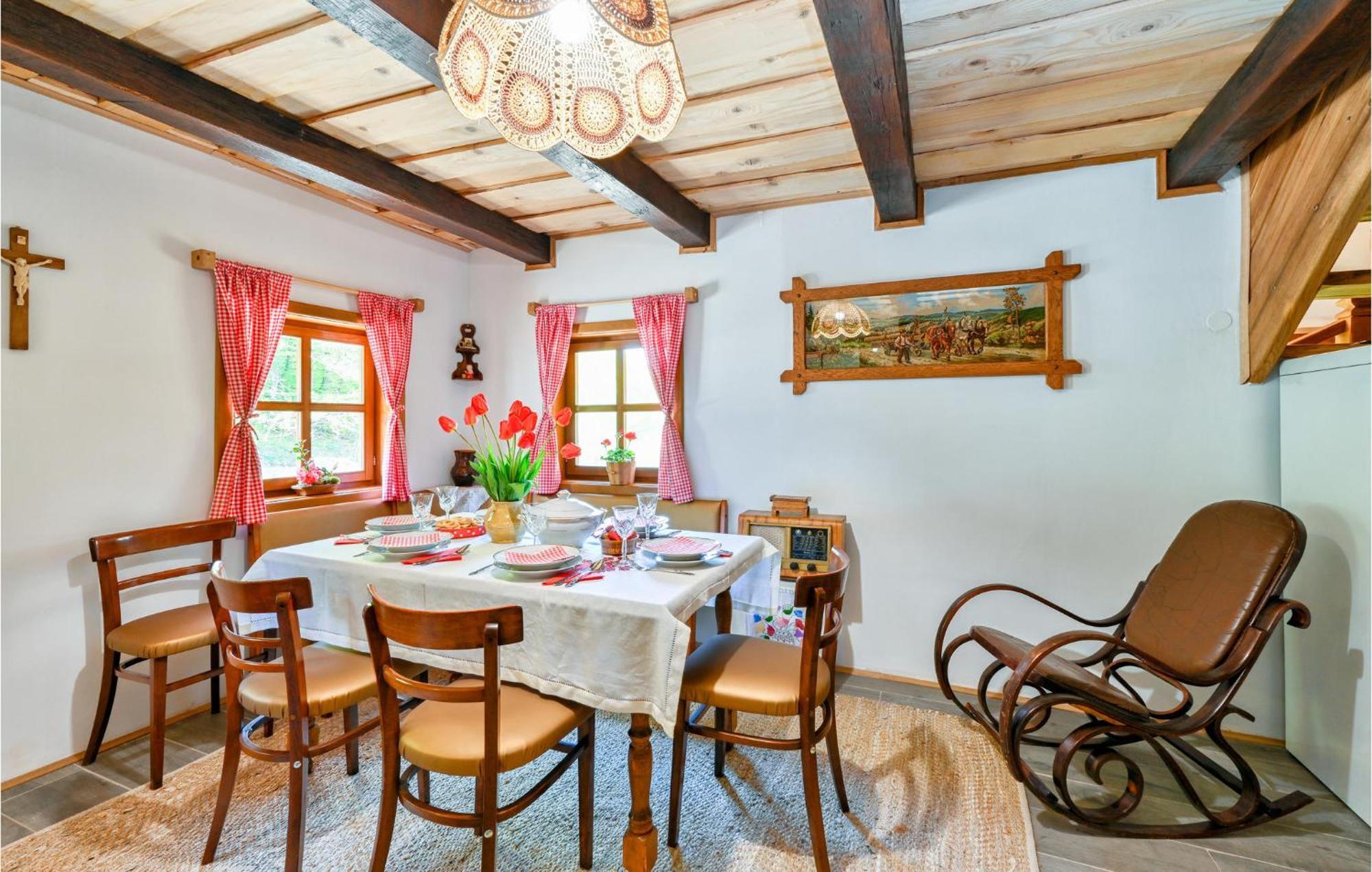 Pet Friendly Home In Varazdin Breg With Jacuzzi Exterior photo