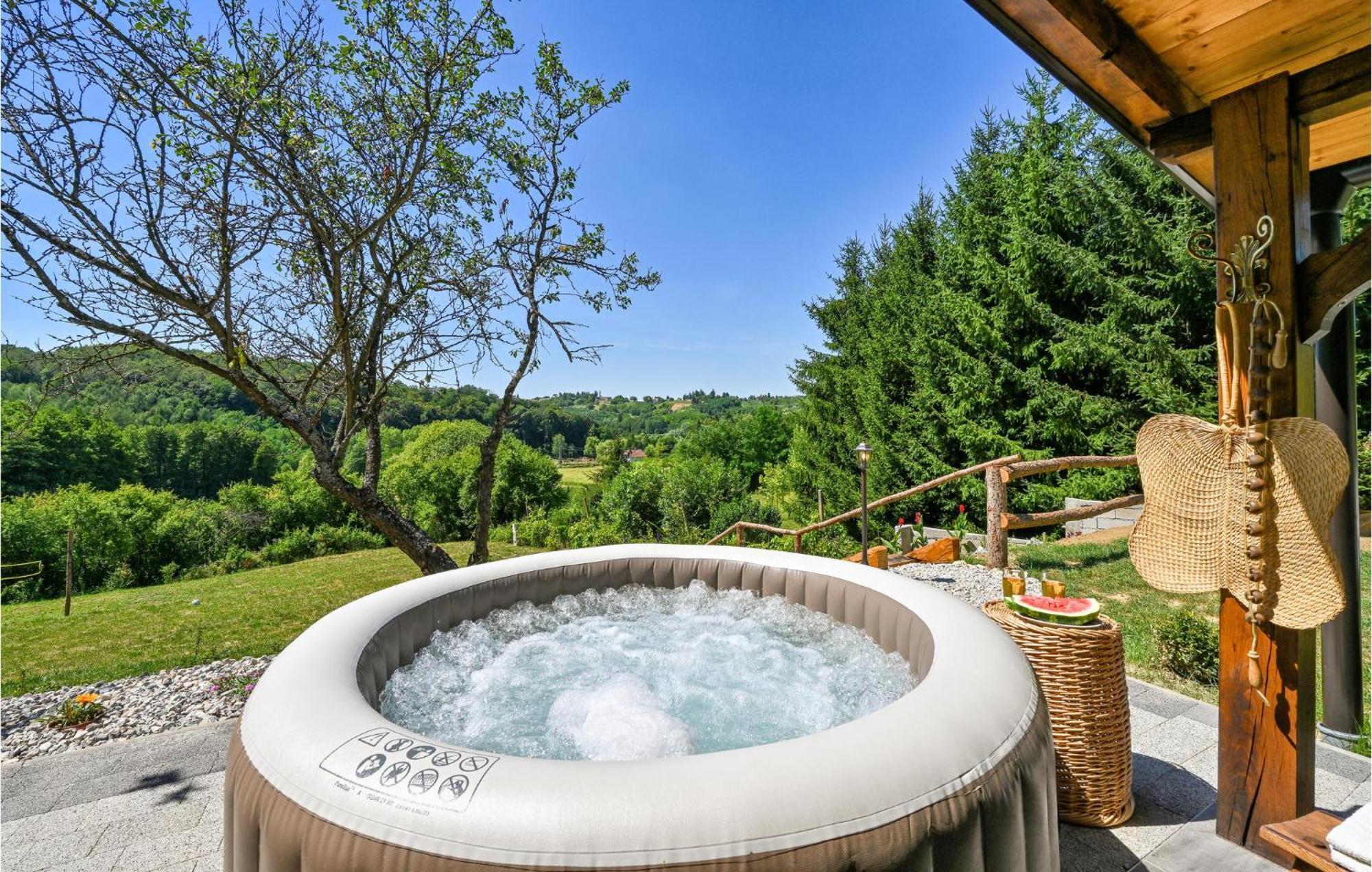 Pet Friendly Home In Varazdin Breg With Jacuzzi Exterior photo